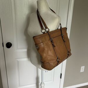 Coach Gallery Tote Bag Tan Leather Silver Tone Buckle Large Carryall